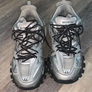 関税込【BALENCIAGA】Track Autographe スニーカーGray 人気☆関税込【BALENCIAGA】TrackスニーカーGray/Blue/Green